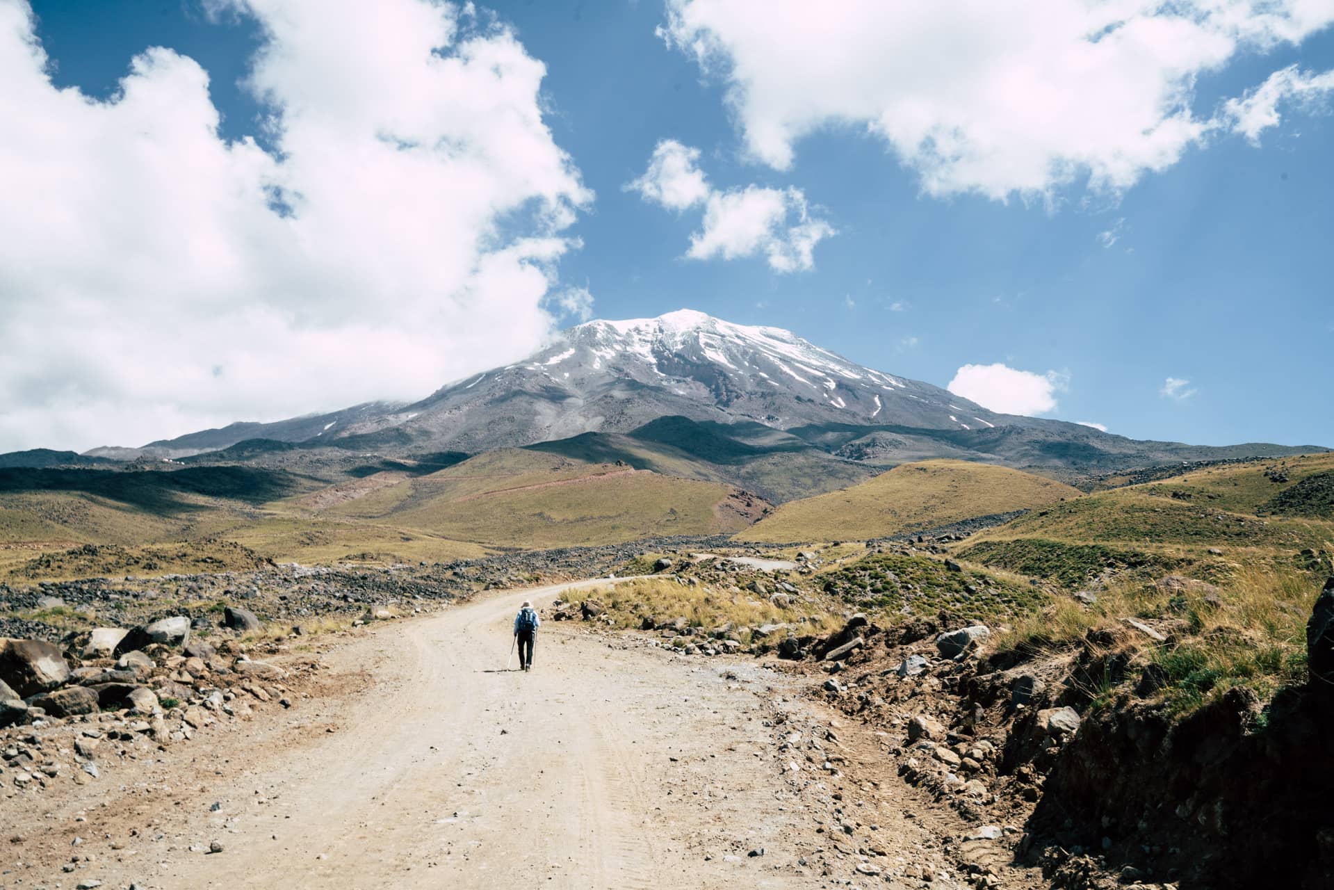 Berg Ararat mit Wanderer